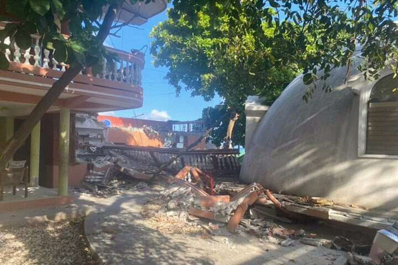 Haiti'de 7,2 büyüklüğünde deprem Haiti'de 7,2 büyüklüğünde deprem